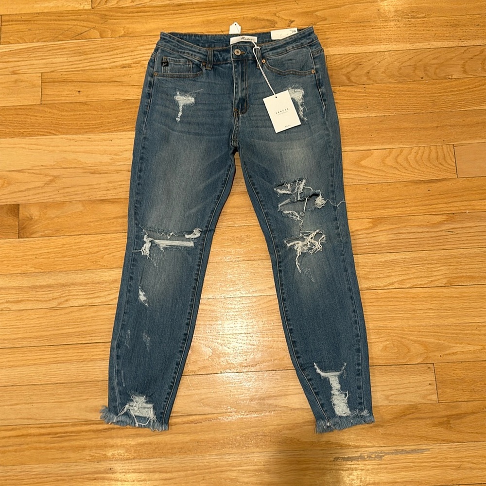 NWT KanCan Mid Rise distressed skinny ankle jeans